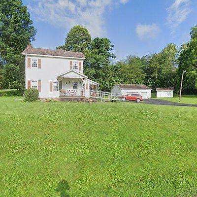 576 Smalls Ferry Rd, New Castle, PA 16102