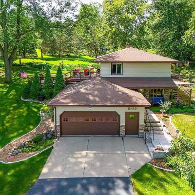 5799 Woodland Dr, Waunakee, WI 53597