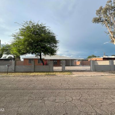 5801 E 35th Street, Tucson, AZ 85730