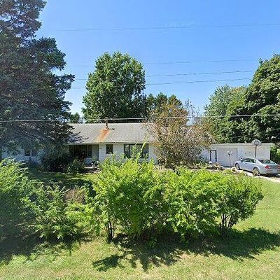 5802 Lincoln Ave, Stevensville, MI 49127