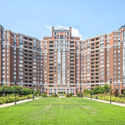 5809 Nicholson Ln #911, Rockville, MD 20852