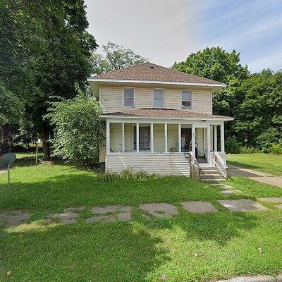 582 Pearl St, Benton Harbor, MI 49022