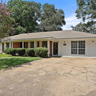 5825 Cypress Trl, Jackson, MS 39211