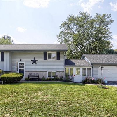 589 Trail Rd, Hummelstown, PA 17036