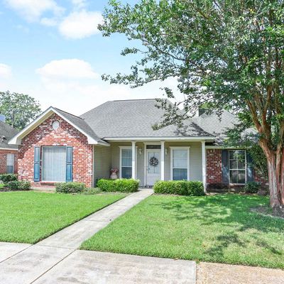 5922 Woodlawn Park Ct, Baton Rouge, LA 70817