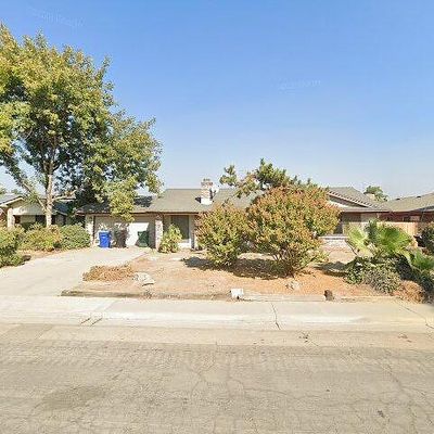 598 E Cypress Ave, Reedley, CA 93654