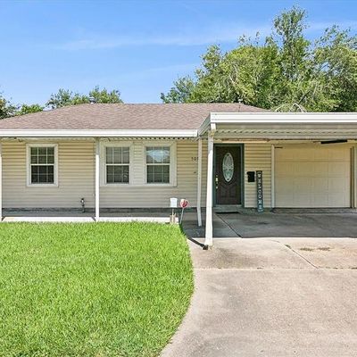 505 S Circle Dr, Baytown, TX 77520