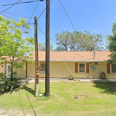 5053 Violet St, Seguin, TX 78155