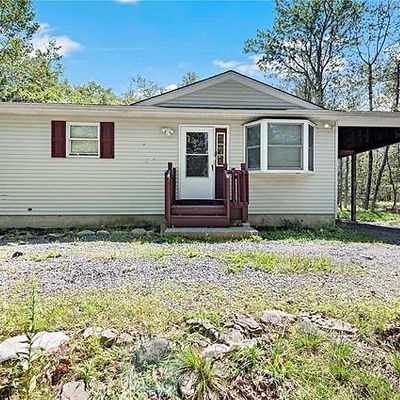 5111 Iroquois St, Tobyhanna, PA 18466