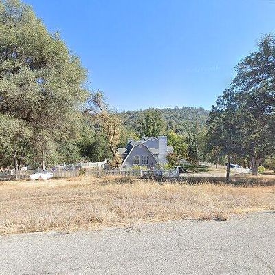 51277 Little Lake Rd, Oakhurst, CA 93644