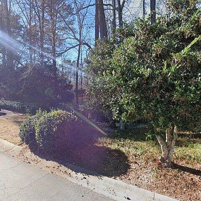 513 Berkeley Woods Dr, Duluth, GA 30096