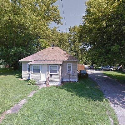 513 Burkett St, Benton, IL 62812