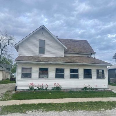 514 N Avenue C, Washington, IA 52353