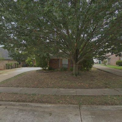 516 Grady Ln, Cedar Hill, TX 75104