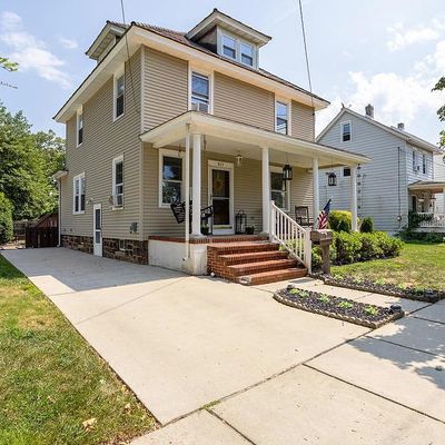 517 Cinnaminson St, Riverton, NJ 08077