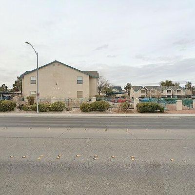 5211 Lindell Rd, Las Vegas, NV 89118