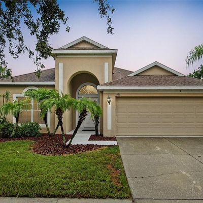 5229 Clover Mist Dr, Apollo Beach, FL 33572