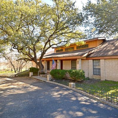 525 Naruna Rd, Lampasas, TX 76550