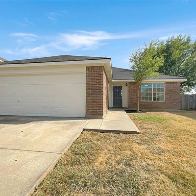 527 Cantebury Park Ln, Ponder, TX 76259