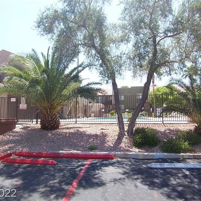 5273 Indian River Dr, Las Vegas, NV 89103