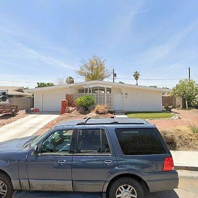 5291 Champions Ave, Las Vegas, NV 89142