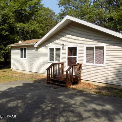 53 Foothill Rd, Albrightsville, PA 18210