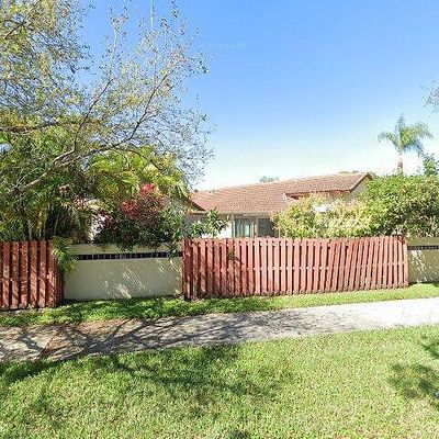 530 Sw 113 Th Ter, Pembroke Pines, FL 33025