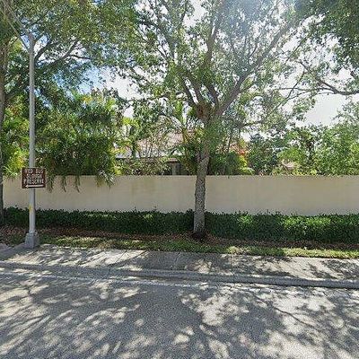 5300 Nathaniel Pl, Sarasota, FL 34233