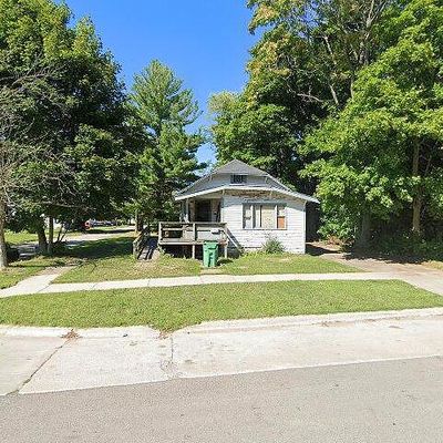 631 Waukonda Ave, Benton Harbor, MI 49022