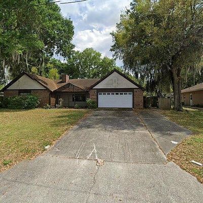 637 W Lakeshore Dr, Clermont, FL 34711