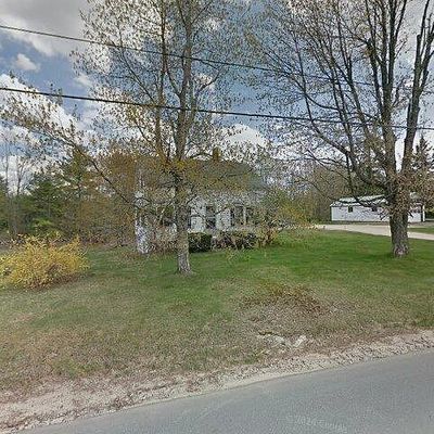 64 E Oxford Rd, South Paris, ME 04281