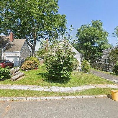 642 Concord Cir, Ewing, NJ 08618