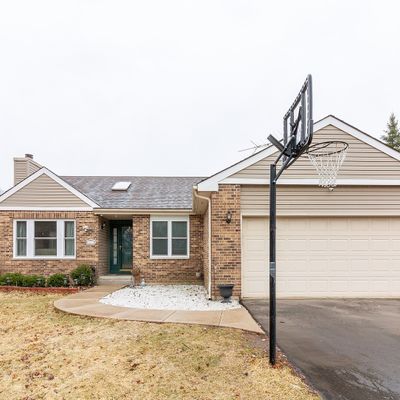 642 Thunderbird Trl, Carol Stream, IL 60188