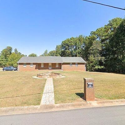 65 Oakridge Dr, Ellenwood, GA 30294