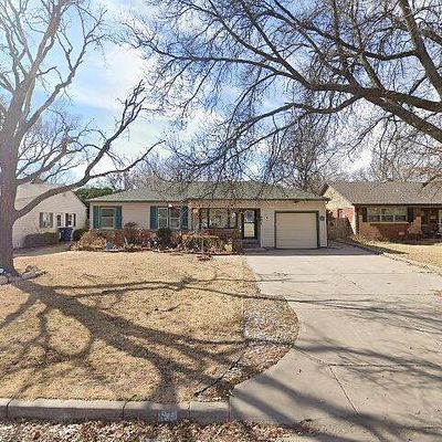 651 Courtleigh St, Wichita, KS 67218