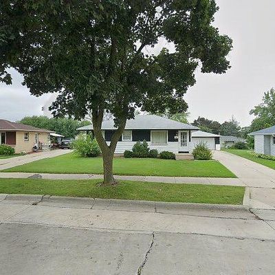 6534 N Fresno St, Milwaukee, WI 53224