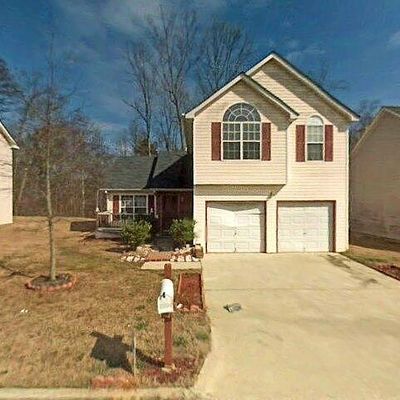 6594 Pole Creek Dr, Lithonia, GA 30058