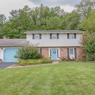 6663 Vera Cruz Rd, Center Valley, PA 18034