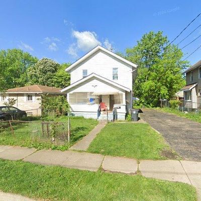 688 Sylvan Ave, Akron, OH 44306