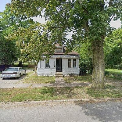 692 Pearl St, Benton Harbor, MI 49022