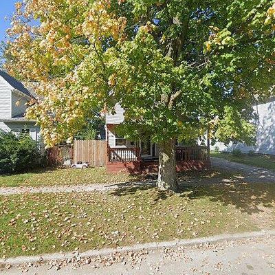 692 Lavette Ave, Benton Harbor, MI 49022