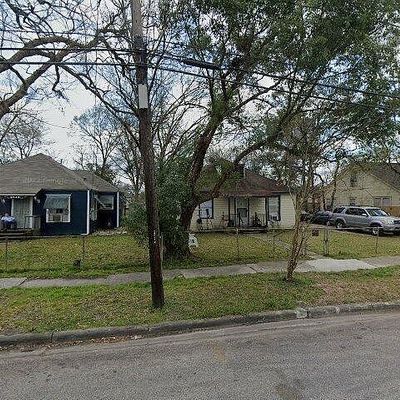 6932 Japonica St, Houston, TX 77087