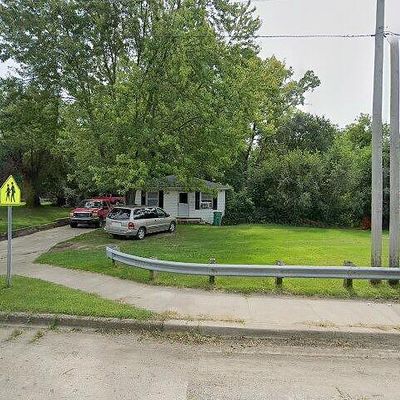 694 E Britain Ave, Benton Harbor, MI 49022