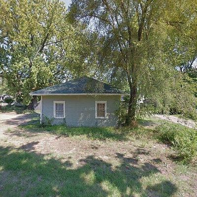 697 Lavette Ave, Benton Harbor, MI 49022