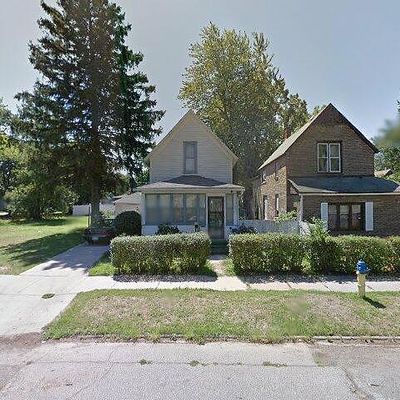 698 Thresher Ave, Benton Harbor, MI 49022