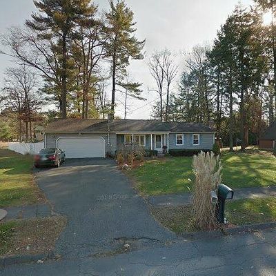 7 Oakridge Dr, Feeding Hills, MA 01030