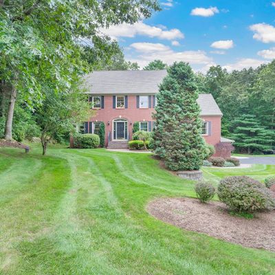 7 Teaberry Ridge Rd, Ellington, CT 06029