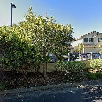 6 Mainsail Ct, Richmond, CA 94804