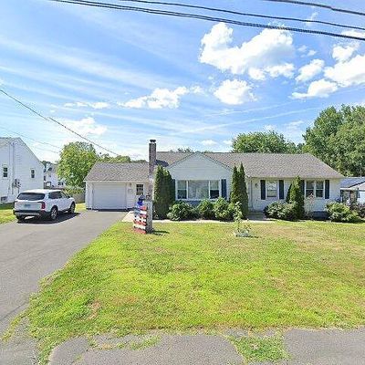 6 West St, Windsor Locks, CT 06096