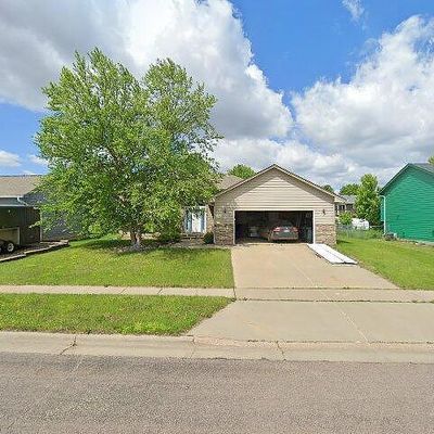 6015 S Cain Ave, Sioux Falls, SD 57106